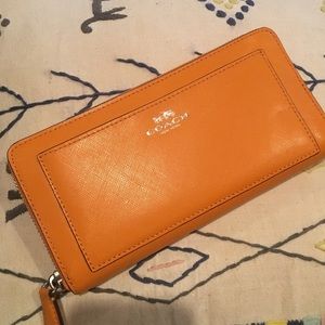 NWT Coach accordion wallet
